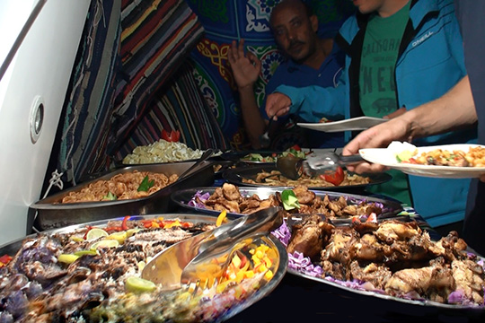 Betelgueser Buffet auf dem Oberdeck